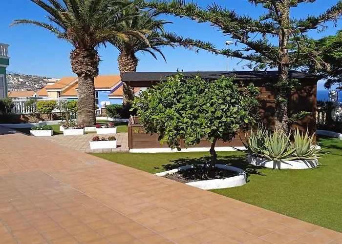 Celia Villa